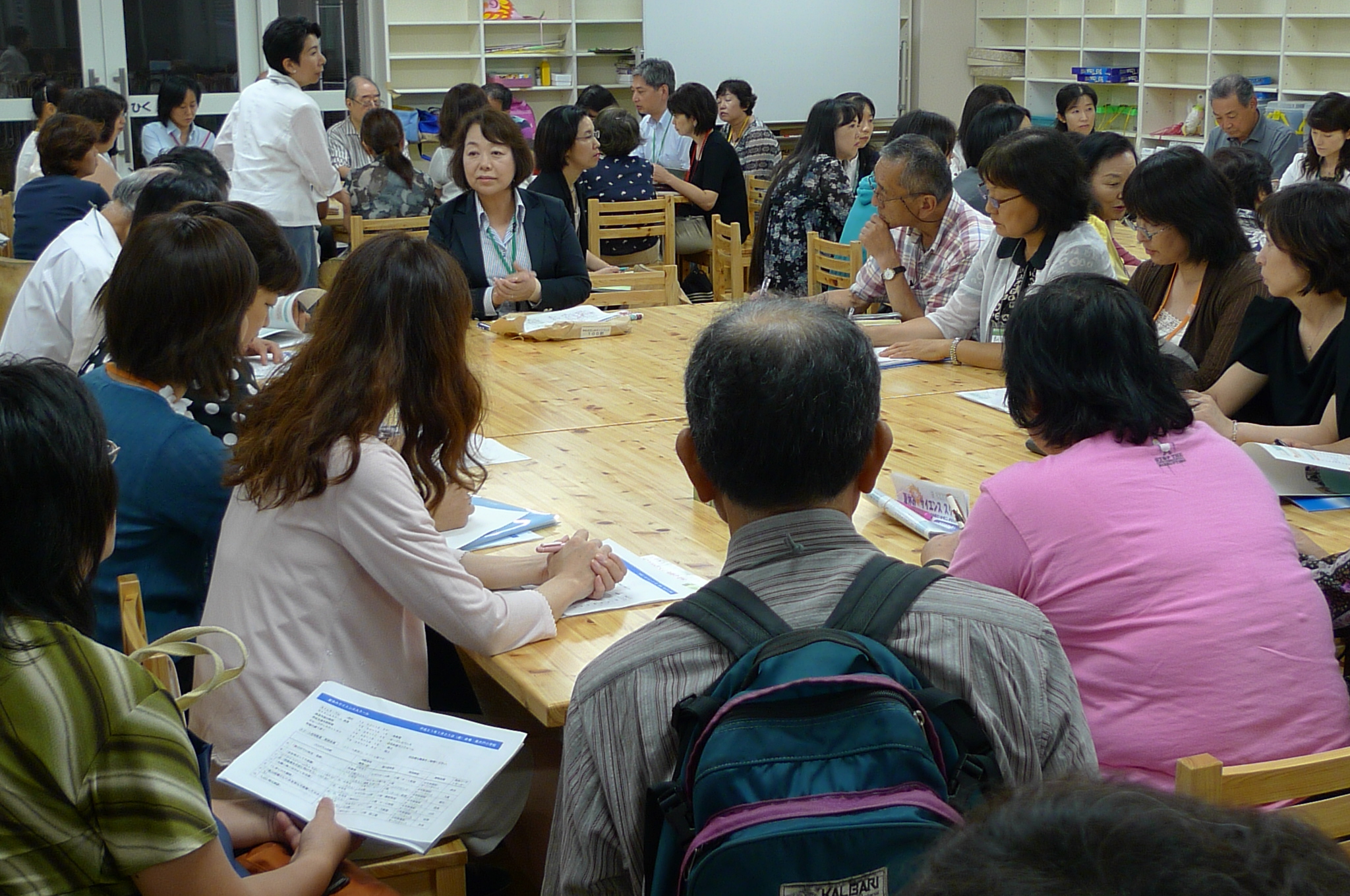 ������`�[�t�R�[�f�B�l�[�^�[�ɂ�鏬�w�Z�E���w�Z�ʌ��C�̎ʐ^