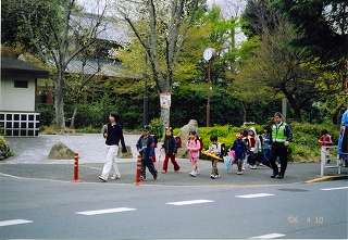 �x�X�g�𒅂ĐV��N���ƈꏏ��